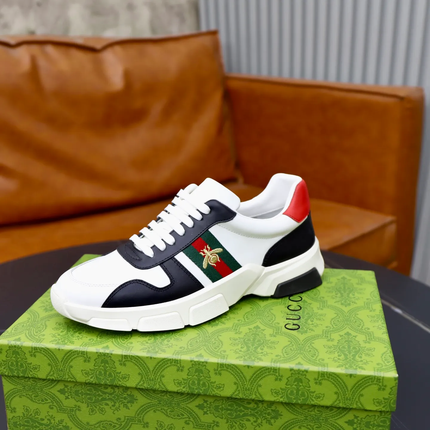 Ex-factory price: 540💰💰🙅‍♂️🙅‍♂️🙅‍♂️ Brand: GUCCI Standard code: 38-44 (45 customized) Grade: Same as the official website Material: Cowhide stitching Comfortable and breathable sheepskin lining Lightweight and wear-resistant sports outsole Style category: Men's fashionable casual shoes Running sports shoes Distinguished luxury brand elements Top luxury color: actual picture color